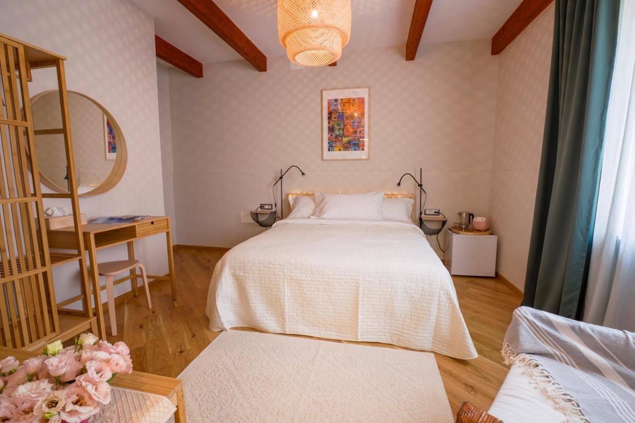 Sa Domo E Giuanne E Giuanna Bed and Breakfast Bosa Buitenkant foto